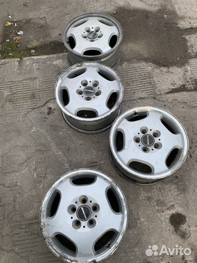 Комлект дисков на Mercedes - benz R16