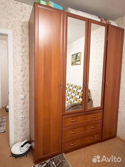 Шкаф четырехстворчатый