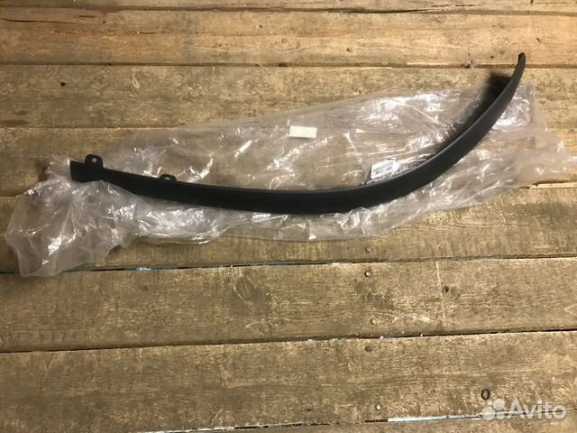 Юбка перед. бампера правый Toyota Auris 06-2010г