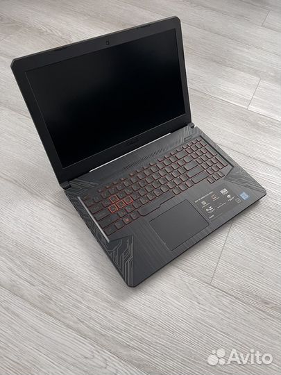 Игровой Ноутбук Asus i5 (8th) nvidia GTX 1050 12gb