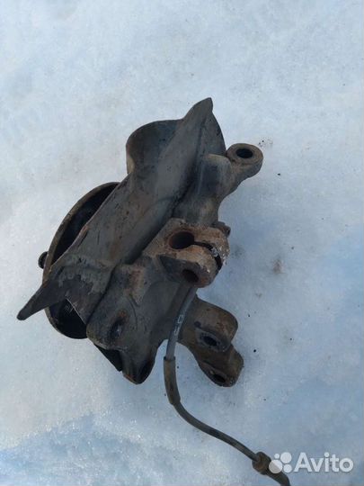 Opel Omega B поворотный кулак со ступицей