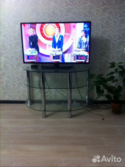 Тумба под телевизор