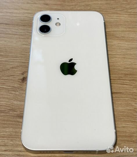 iPhone 12, 64 ГБ