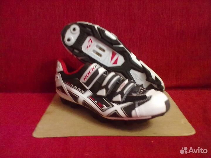 Велосипедные ботинки b