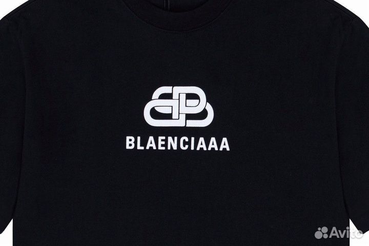 Футболка Balenciaga