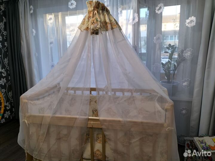 Детская кроватка