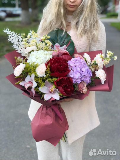 Букеты, композиции из живых цветов