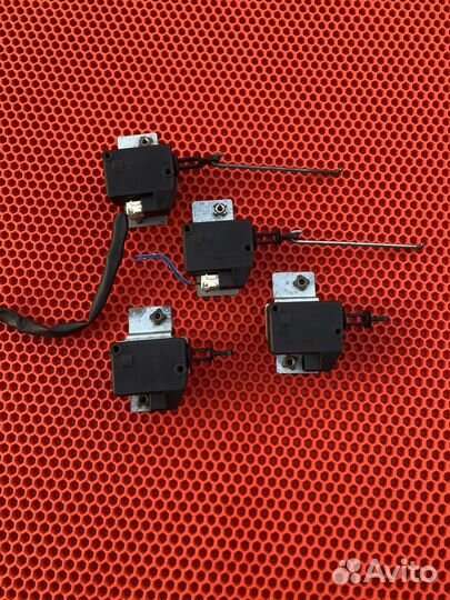 Актуатор замка багажника mitsubishi carisma дорест