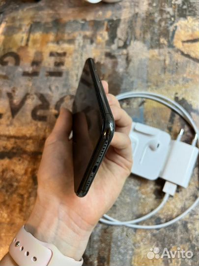 iPhone Xs, 64 ГБ
