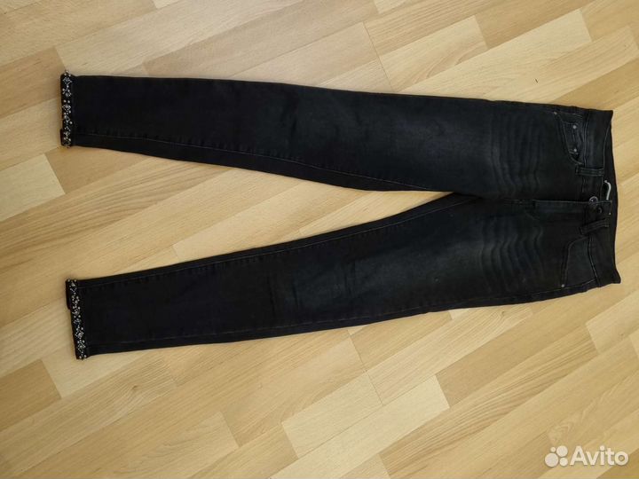 Джинсы женские