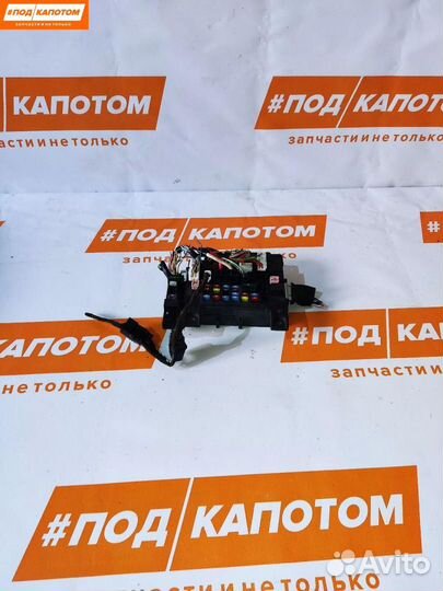 Блок предохранителей Mitsubishi Outlander 2 2007