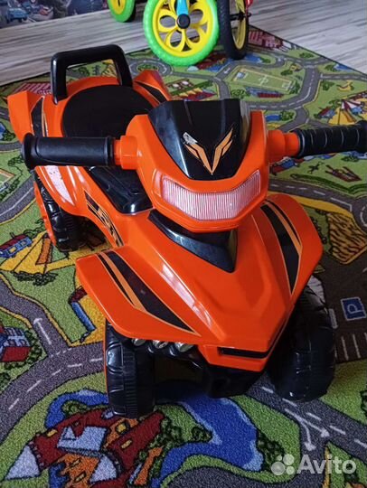 Квадроцикл каталка б/у