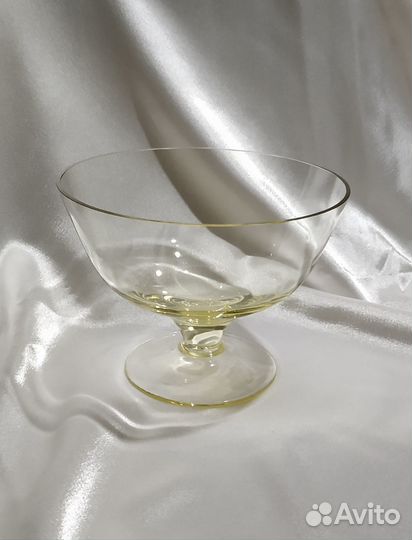 Набор из тонкого лимонного стекла. Сделано в СССР