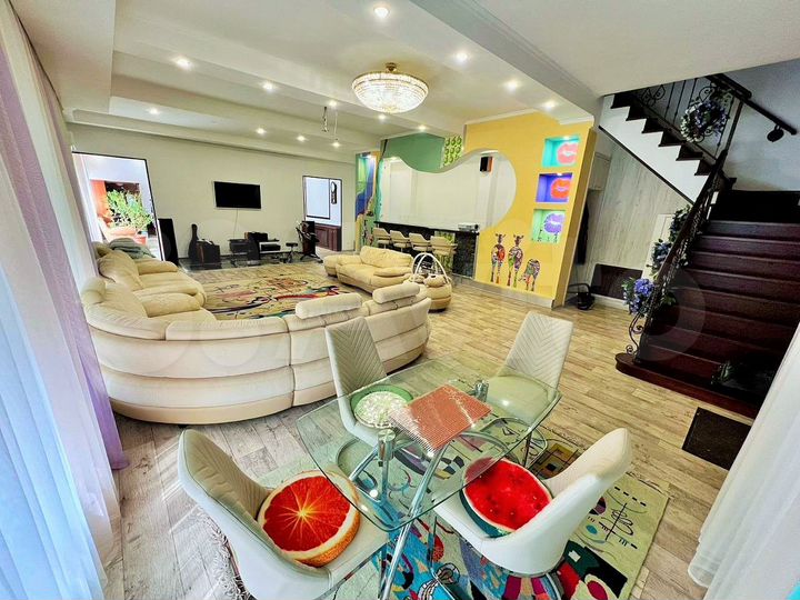 Коттедж 400 м² на участке 28 сот.