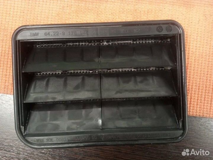 Решетка вентиляционная Bmw 520Dx G30 B47D20A 2019