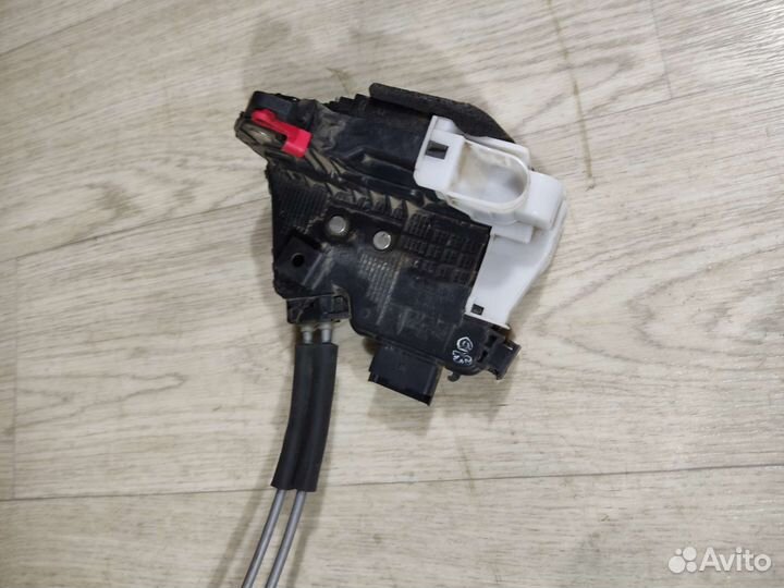 Kia Cerato 2 замок задний правый