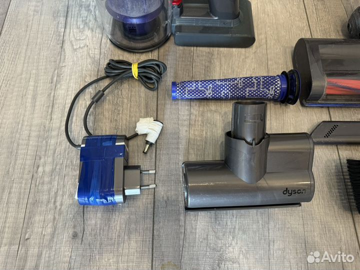 Беспроводной пылесос dyson dc62