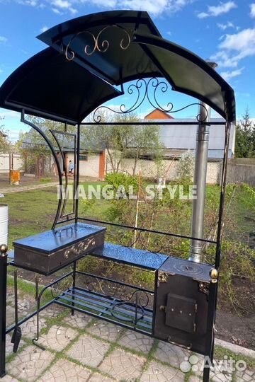 Мангал с крышей