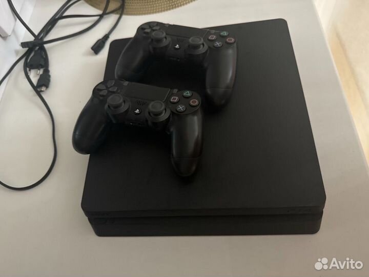 Sony PS4 slim 2 геймпада