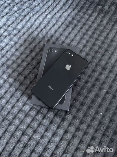iPhone 8, 64 ГБ