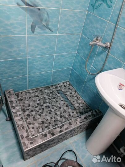 Специальные душевые кабины и поддоны