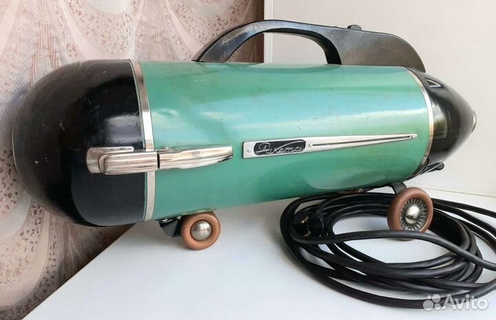 Ретро пылесос Ракета