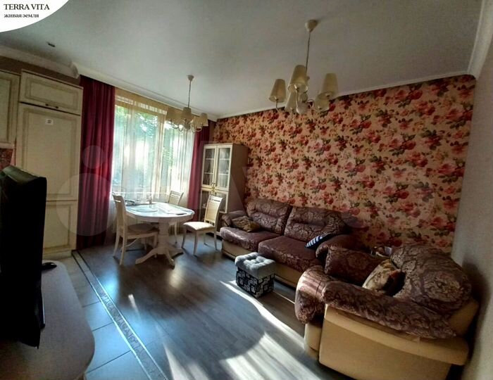 2-к. квартира, 57,3 м², 2/4 эт.