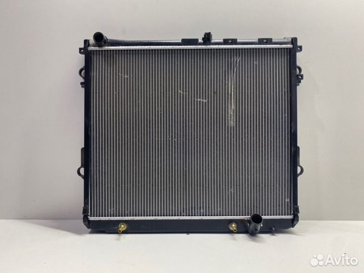 Радиатор охлаждения Toyota Land Cruiser 200 1vdftv