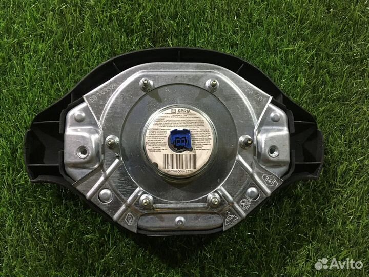 Подушка безопасности водителя Renault Logan