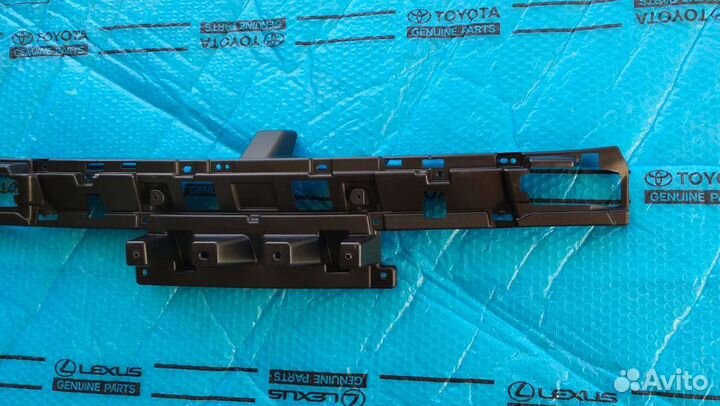 Кронштейн в решетку радиатора Lx без дефектов