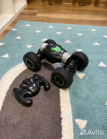Машина на пульте управления внедорожник быстрая