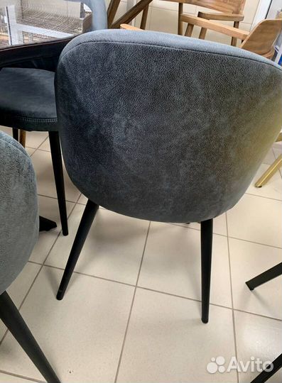 Современный стул для кухни
