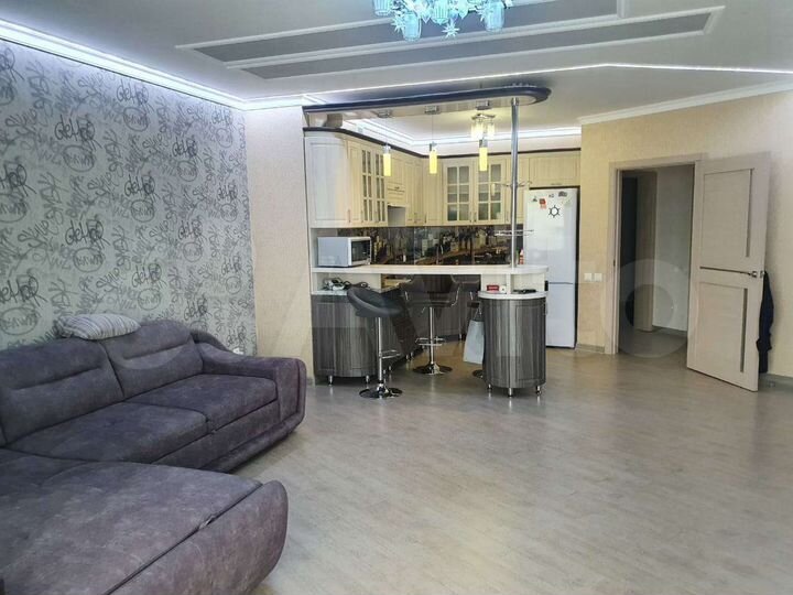 3-к. квартира, 95 м², 17/27 эт.