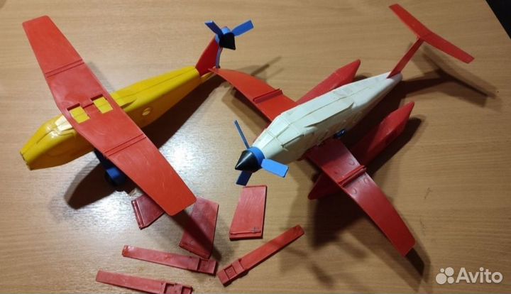 Игрушки СССР машинки самолёт паровоз