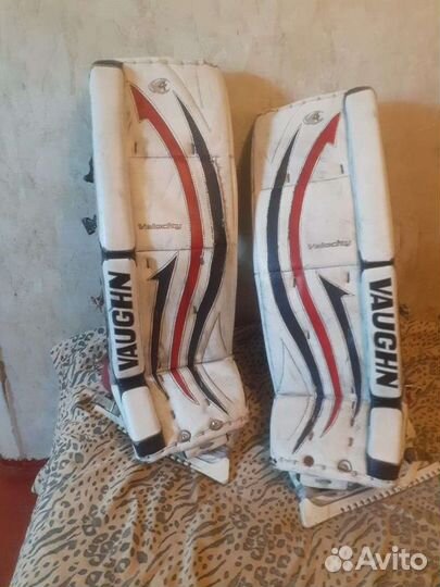 Хоккейные вратарские щитки