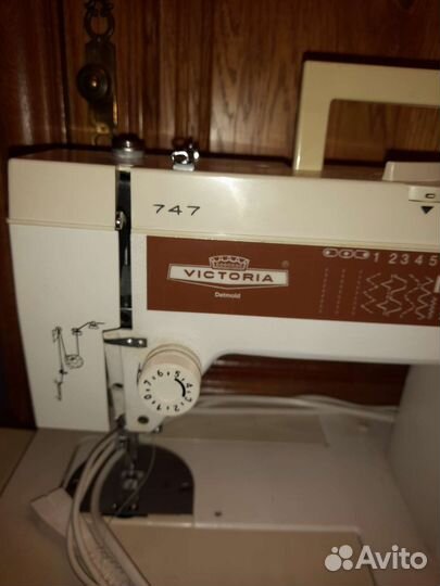 Швейная машина victoria (Требуется ремонт)