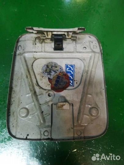 Лючок бензобака Toyota Camry CV40