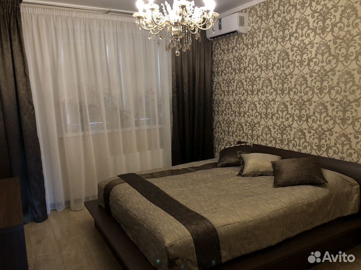 Комплект: шторы, покрывало, декоративные наволочки