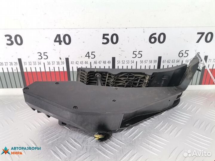 Педаль BMW 5 E60/E61 рест. 2008 35426860000