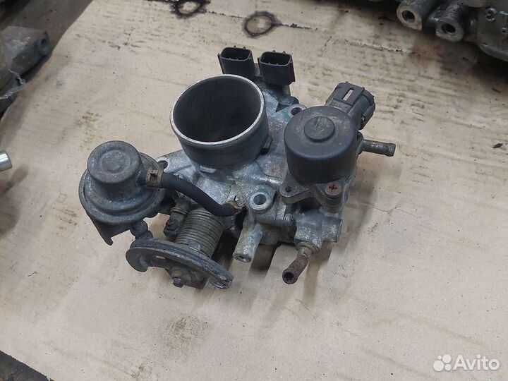 Дросельная заслонка Nissan Primera p11 1.8