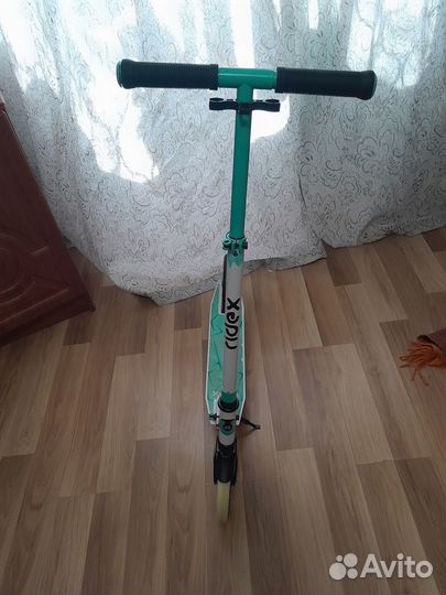 Самокат двухколесный городской лёгкий