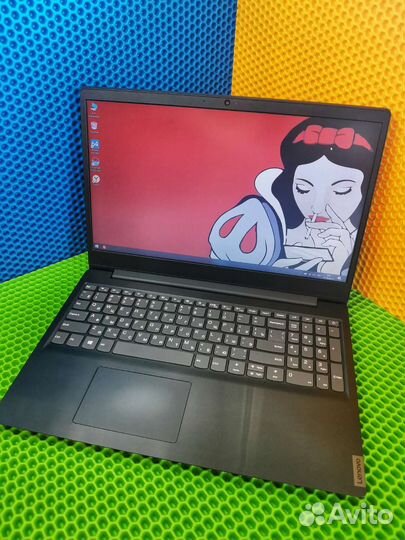 Lenovo FullHD/ryzen 5 3500u/8gb/Vega 8/ssd 256gb