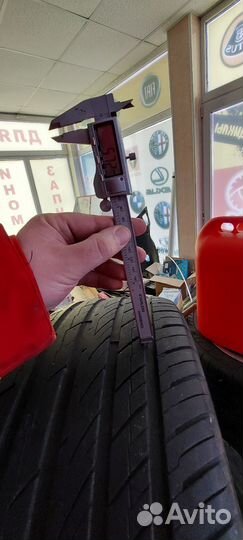 Ovation VI-388 245/45 R18 100W