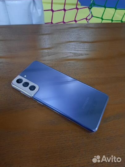 Samsung Galaxy S21, 8/128 ГБ