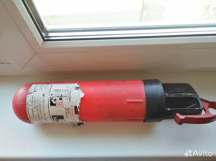 Огнетушитель старый