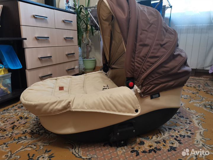 Продам коляску 3 в 1
