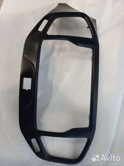 Облицовка центральной консоли Лада Веста