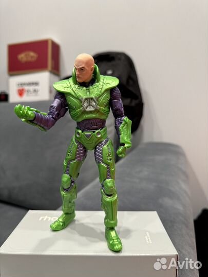 Фигурка DC Лекс Лютор