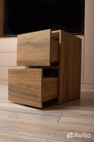 Тумба прикроватная