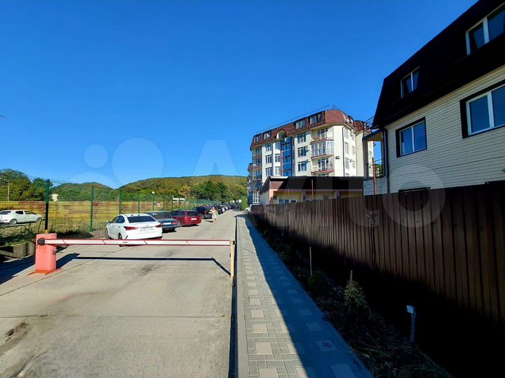 2-к. квартира, 66 м², 1/6 эт.